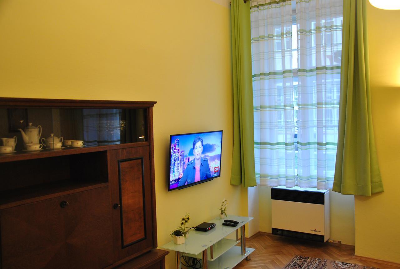Vertigo Apartment Praag Buitenkant foto